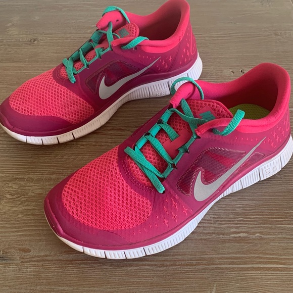 Nike Shoes - SZ 7.5 Nike Free Women’s Red/Green Athletic Shoes
